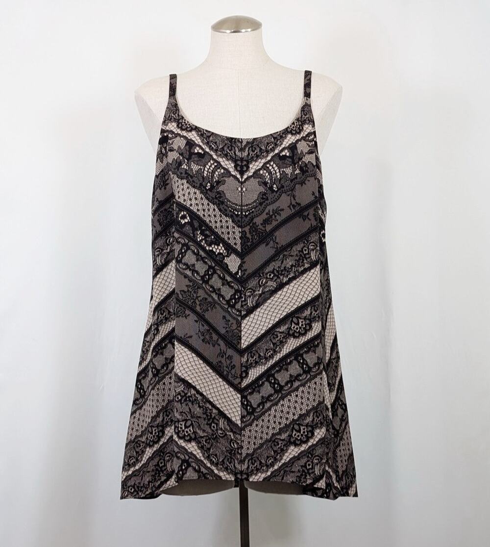 CAbi Tank Top Monaco Chevron Lace Print Cami Women's Size L 3278